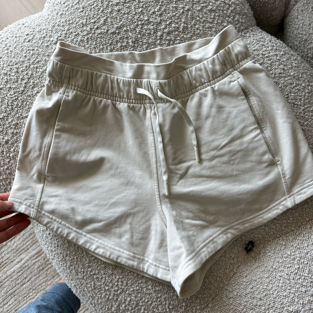 Lululemon Inner Glow High-Rise Short 3”